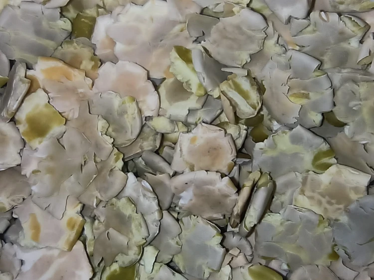 Prasowany groch dla isopodów.