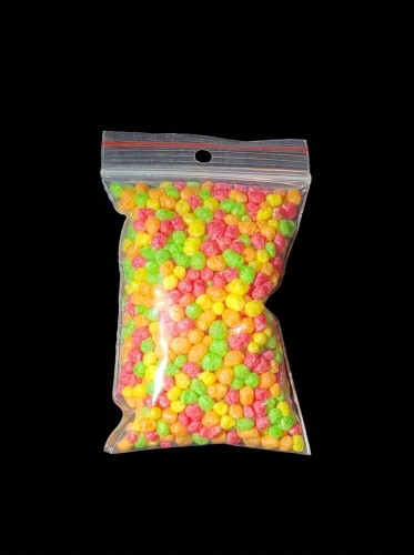 Tropical Pond Pellet mix kulicky pro stinky v sacku - cerne pozadi